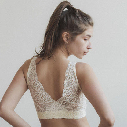 HUG LACEBACK BRALETTE : BUNDLE