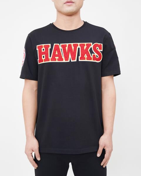 NBA ATLANTA HAWKS CLASSIC CHENILLE MEN'S TEE (BLACK)