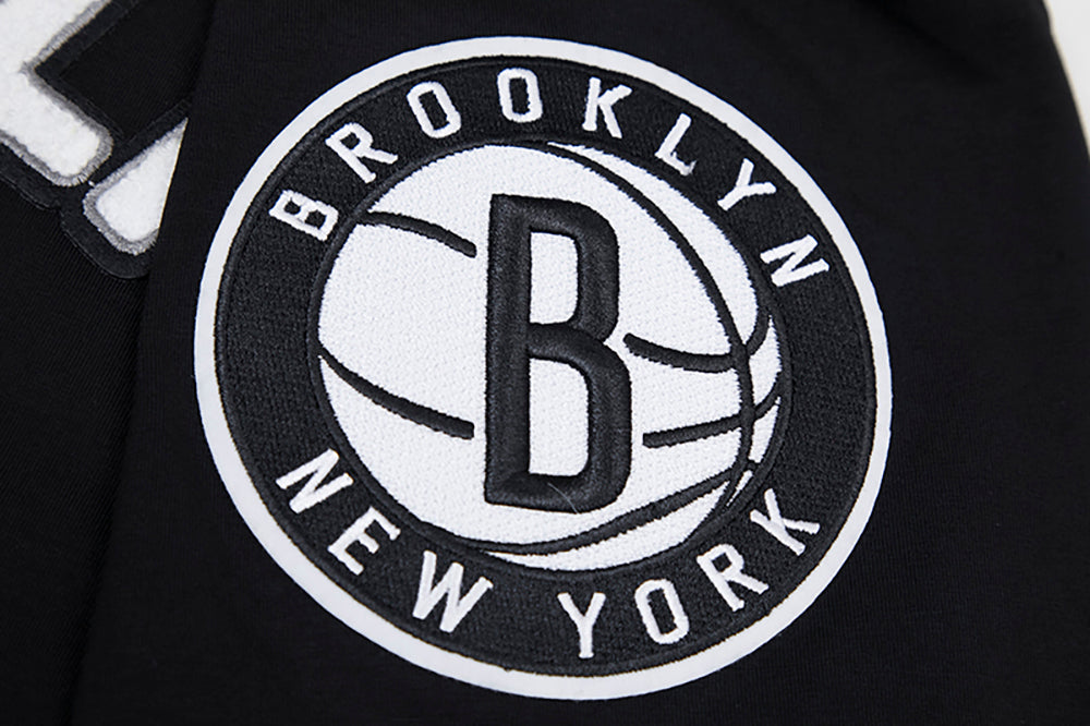 NBA BROOKLYN NETS CLASSIC CHENILLE MEN'S TEE (BLACK)