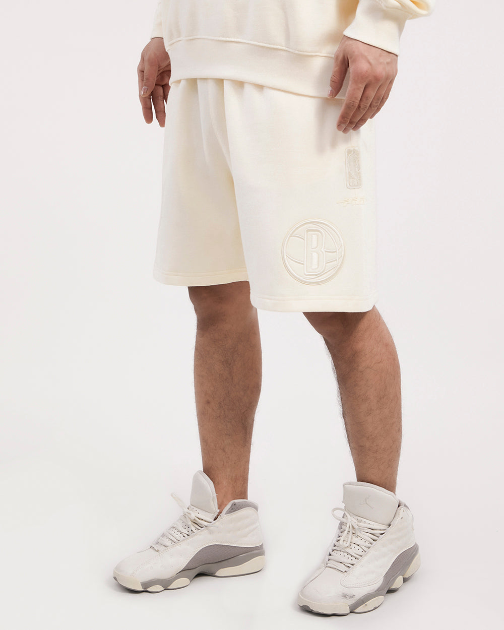 NBA BROOKLYN NETS NEUTRAL MEN'S SHORT (EGGSHELL)