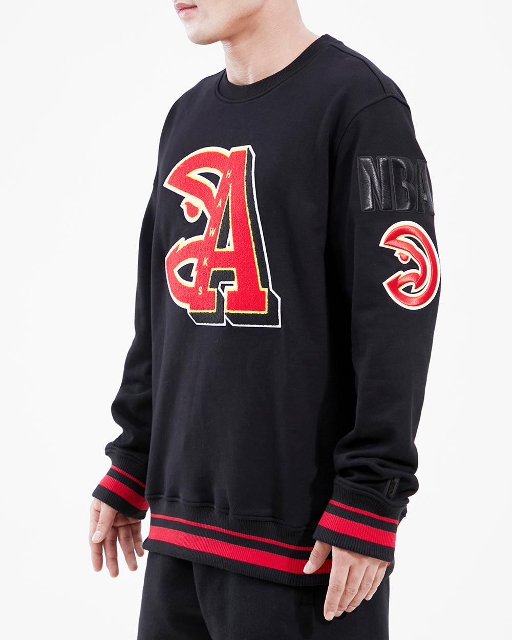 NBA ATLANTA HAWKS MASHUP MEN'S RIB CREWNECK (BLACK/RED/BLACK)