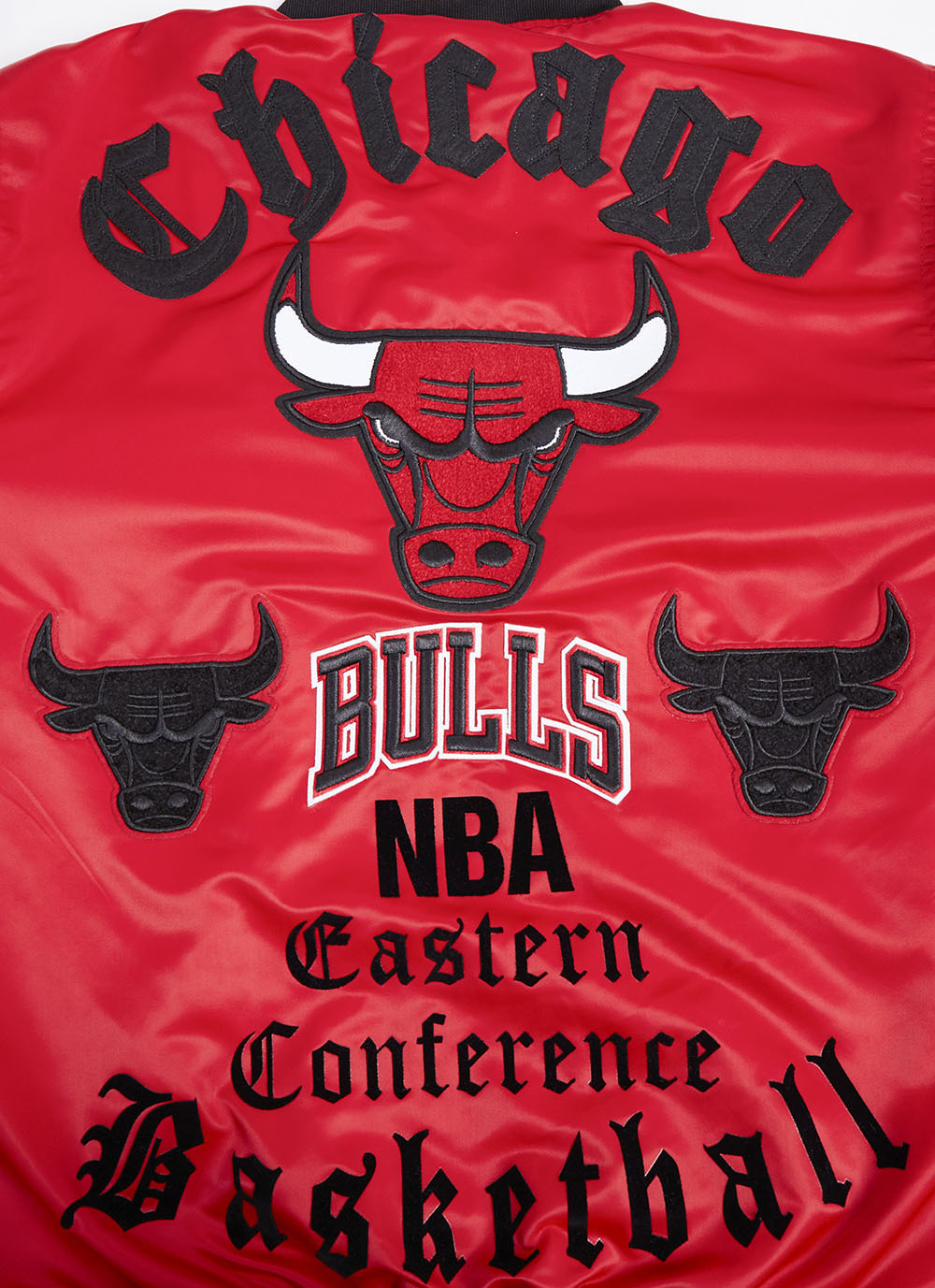 NBA CHICAGO BULLS OLD ENGLISH MEN'S LOGO SATIN JACKET (RED/BLACK)