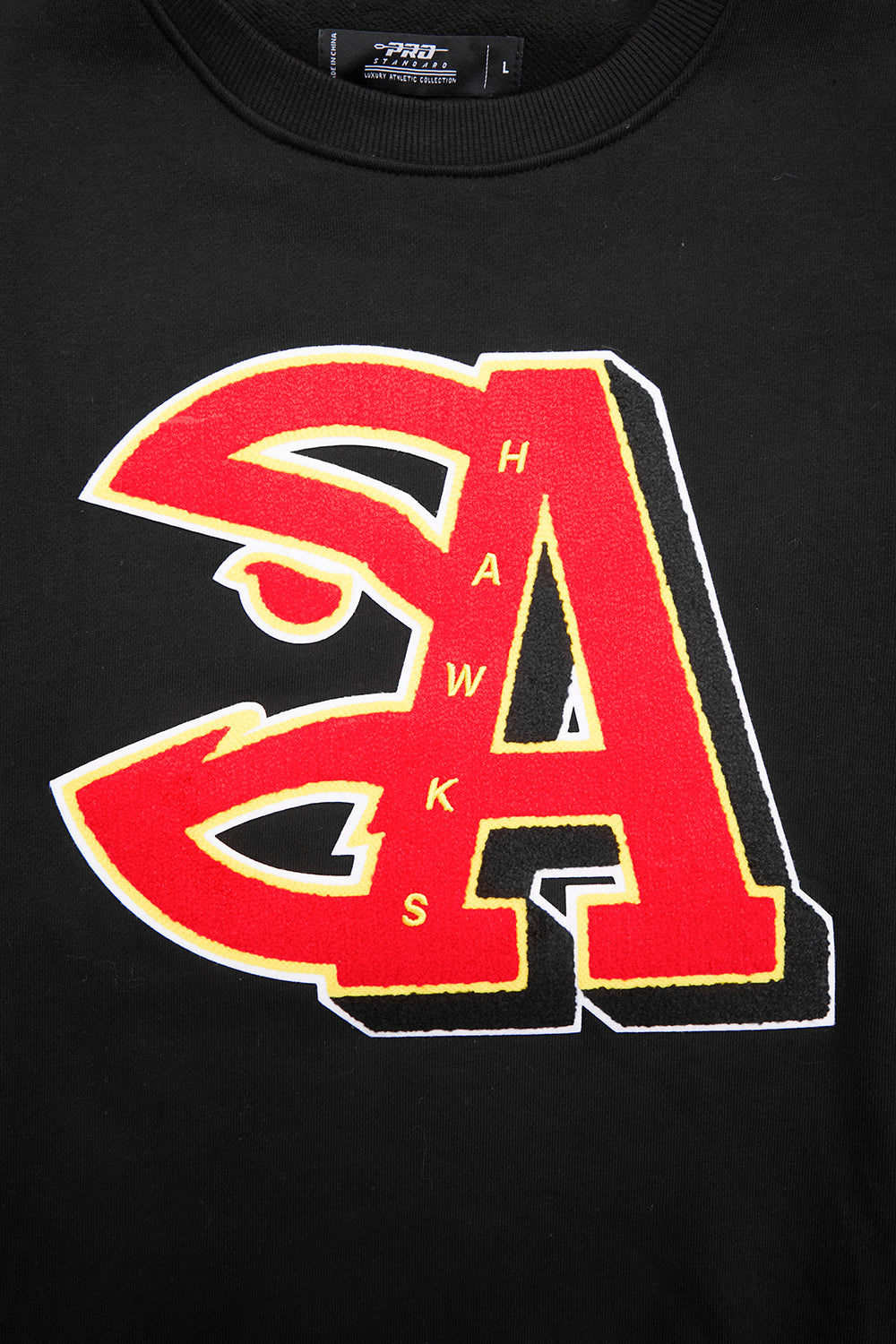 NBA ATLANTA HAWKS MASHUP MEN'S RIB CREWNECK (BLACK)