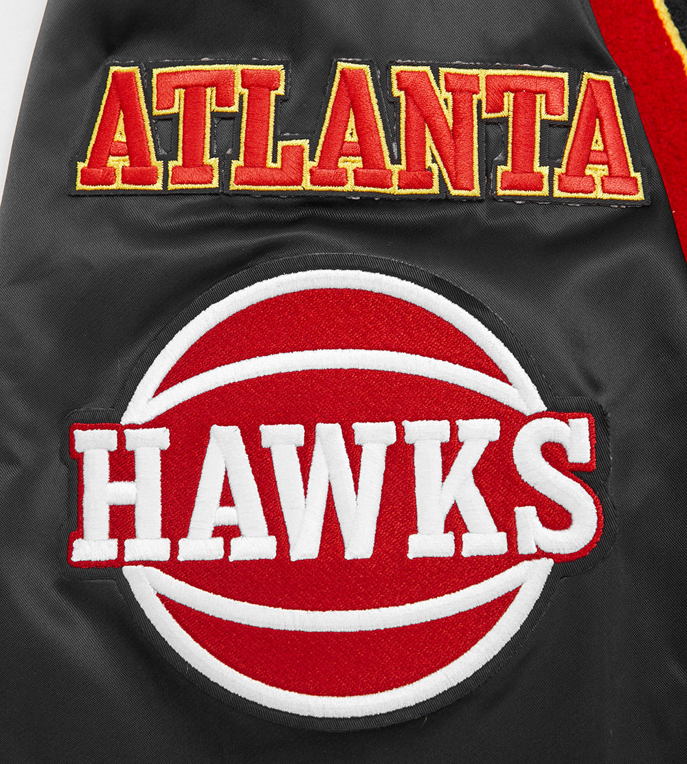 NBA ATLANTA HAWKS MASHUP MEN'S RIB SATIN JACKET (BLACK)