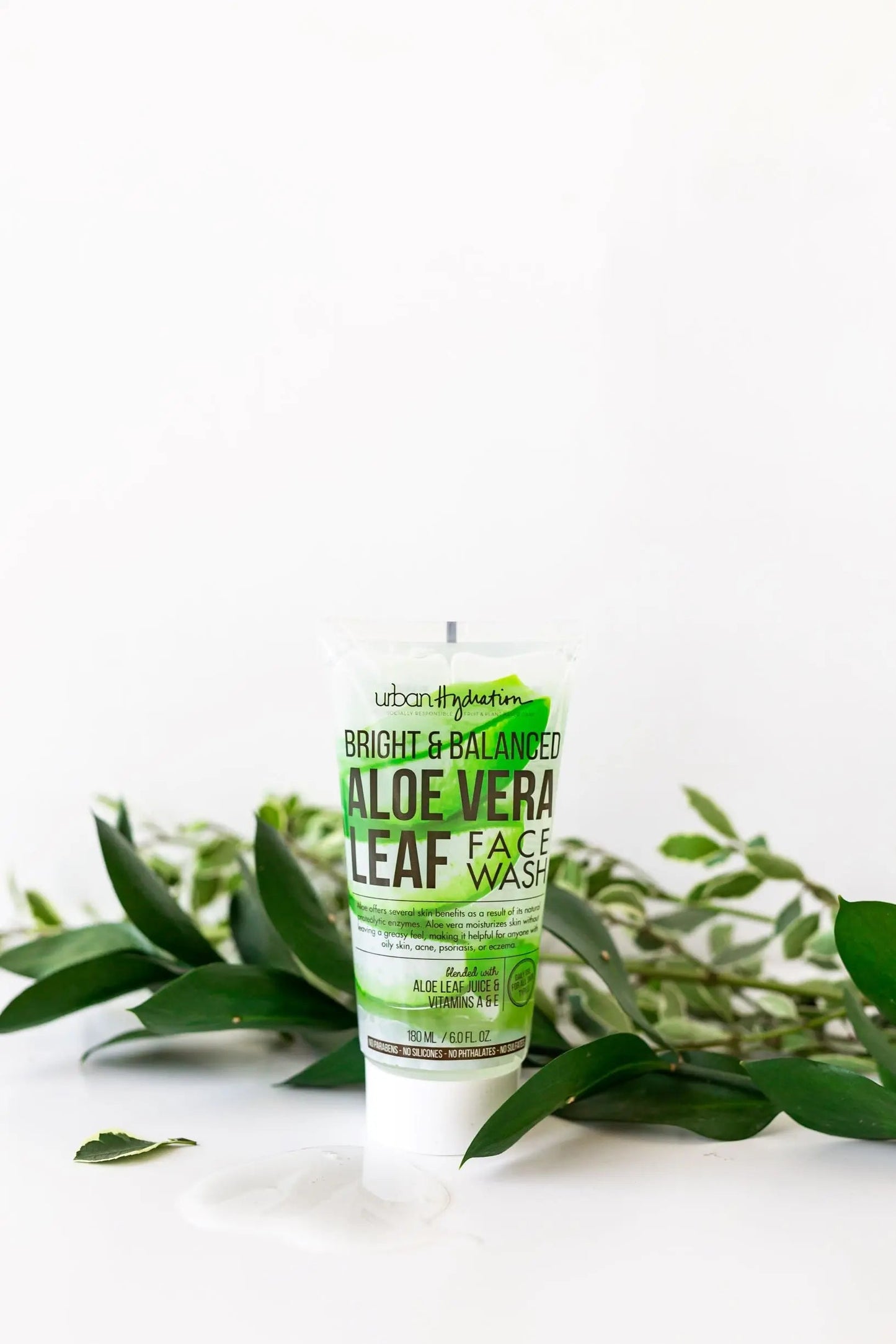 Urban Hydration Bright & Balanced Aloe Vera Leaf Face Wash