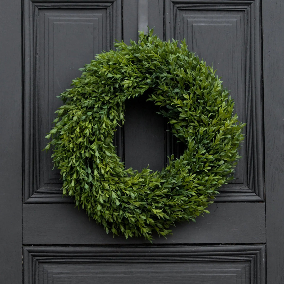 Realistic English Boxwood Leaf Front Door Wreath – 18" or 24" Everyday All Season Greenery