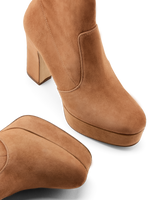 Luz: Toffee Suede