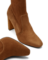 Paz 90 Stretch: Rye Suede