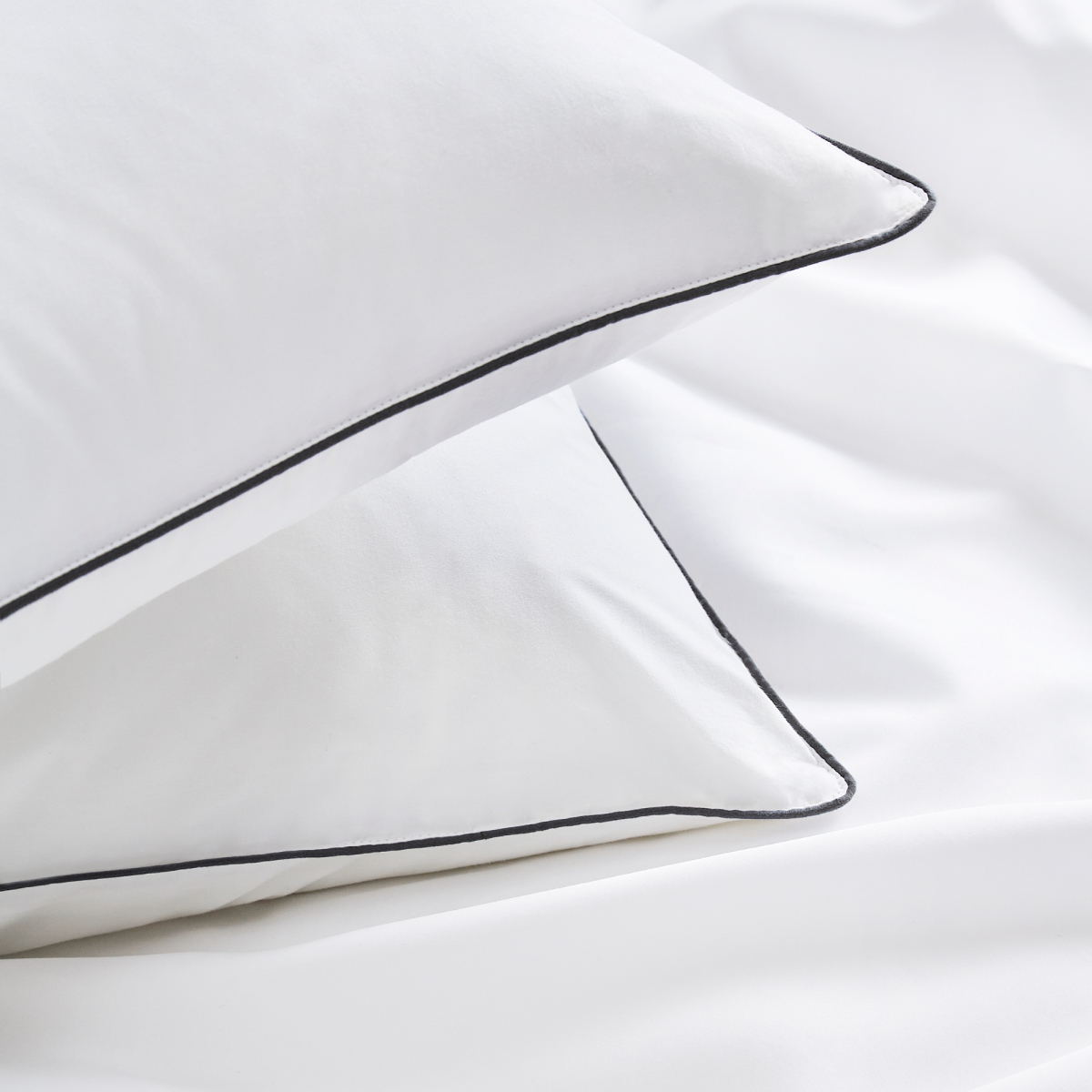 Turin Piped Edge Duvet Cover & Shams Set