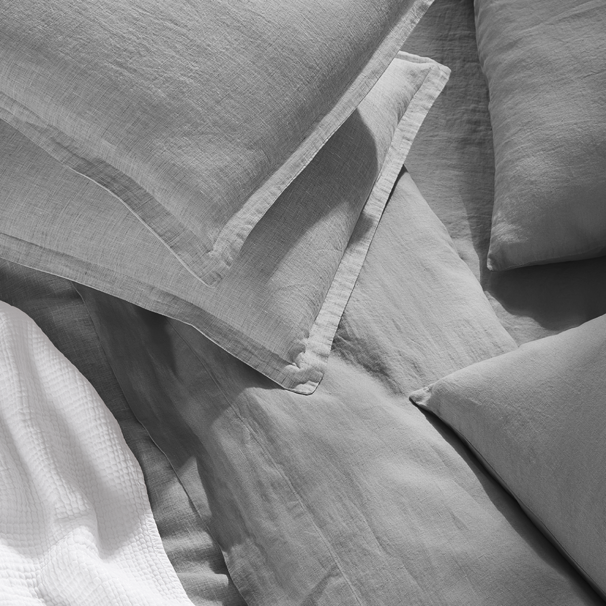 Linen Duvet Cover & Shams Set