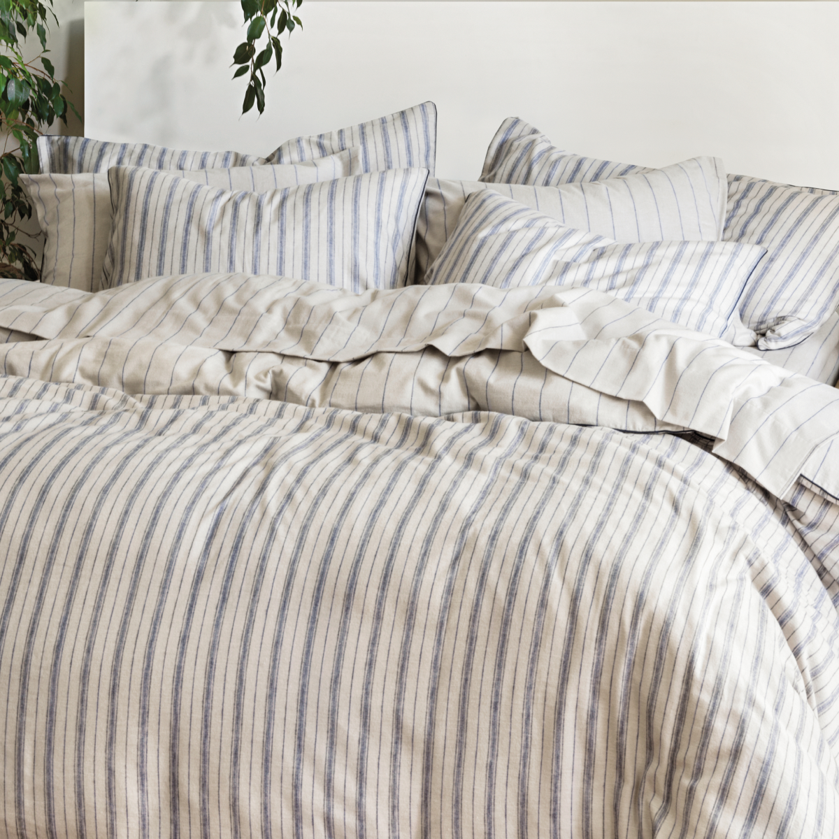 Brushed Cotton Duvet Cover & Shams Set